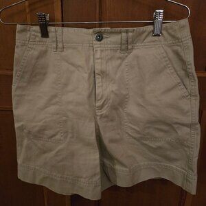 Liz Claiborne Women's Shorts Size 8 Beige